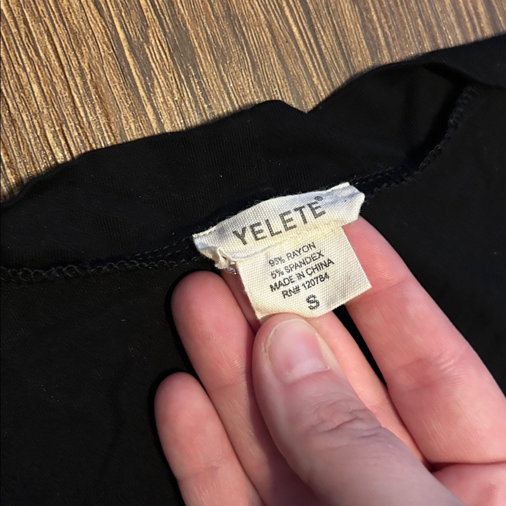 Yelete Black Cardigan - Picture 2 of 3